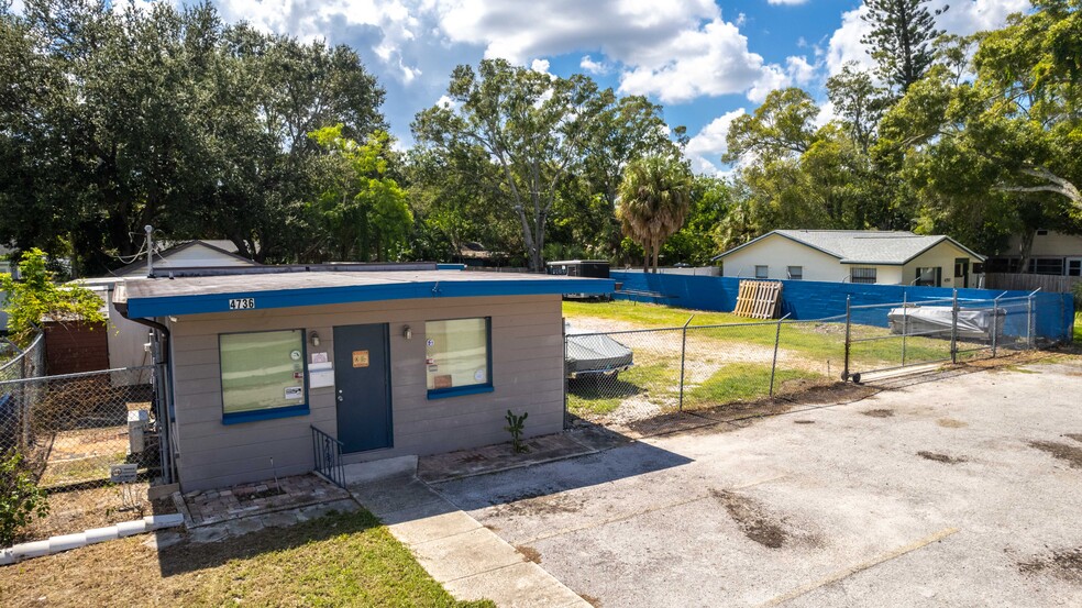 4736 Haines Rd N, Saint Petersburg, FL for sale - Primary Photo - Image 1 of 8