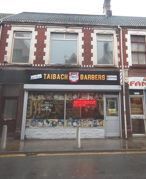 28-28B Commercial Rd, Port Talbot for sale - Primary Photo - Image 1 of 1