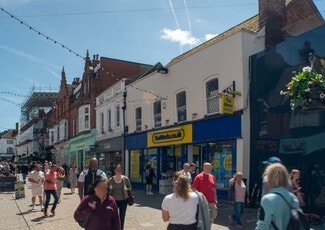 More details for 9 West St, Horsham - Retail for Sale