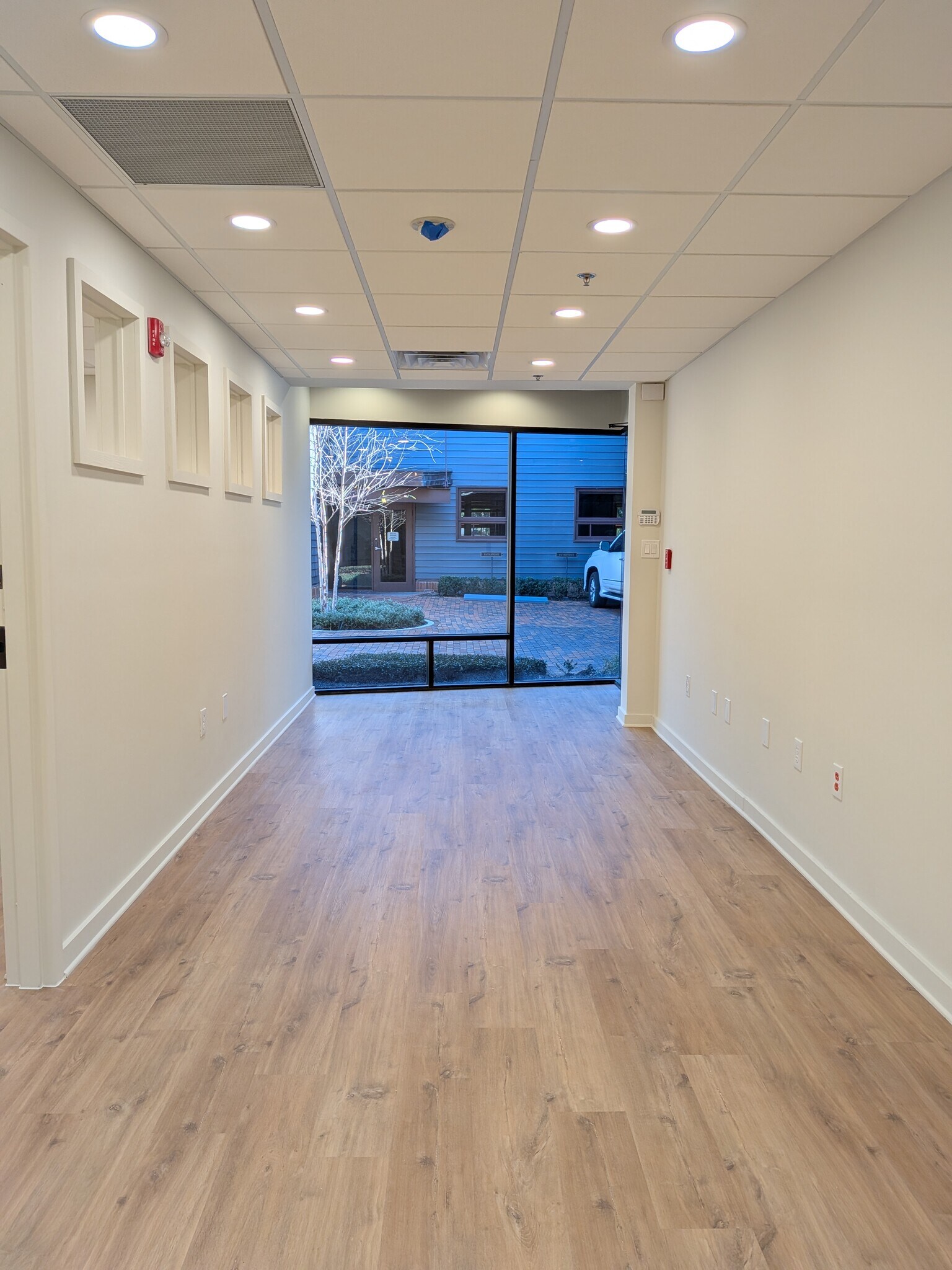 145 Lincoln Ave, Winter Park, FL for lease Interior Photo- Image 1 of 12