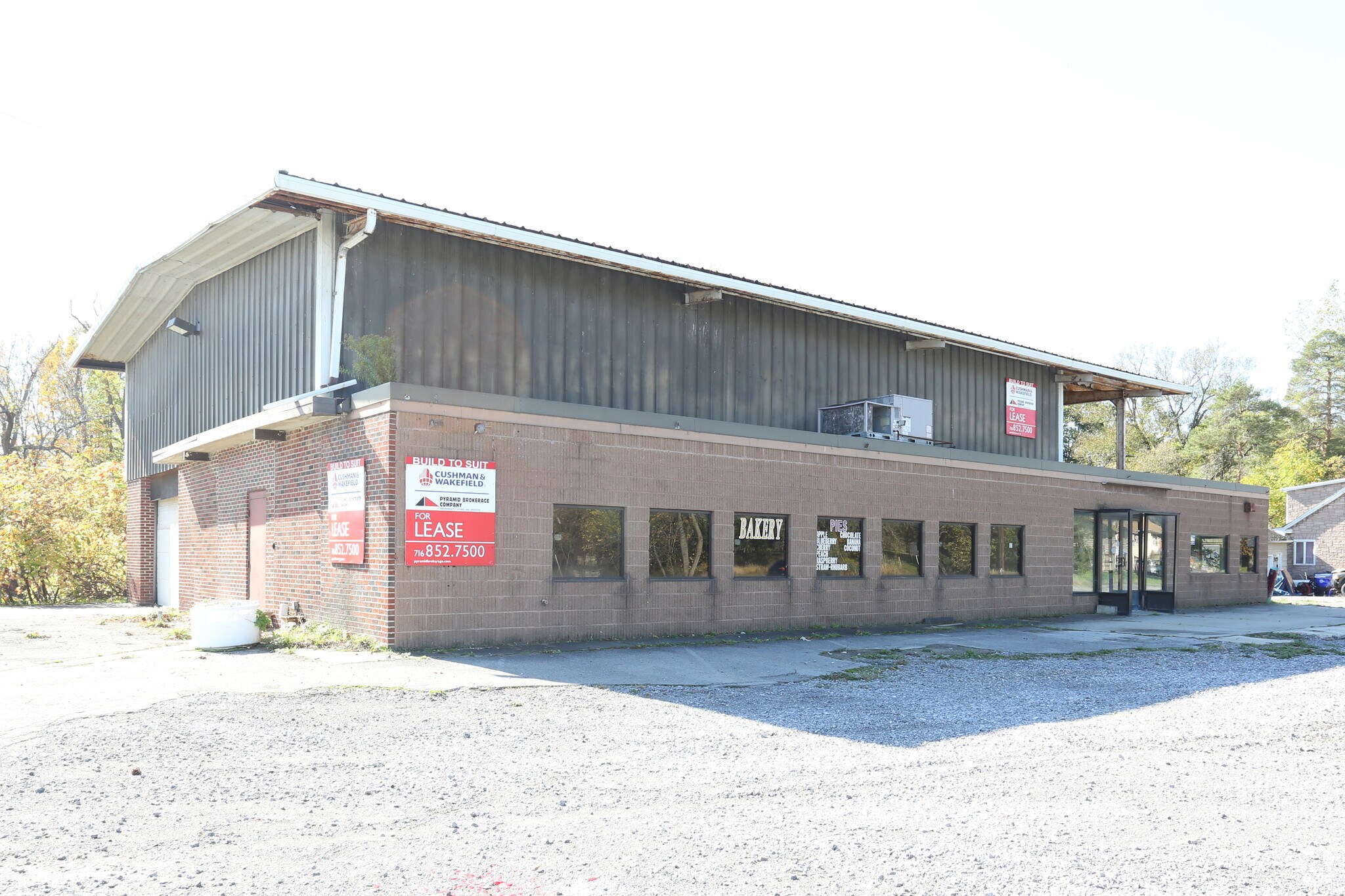 5027-5029 Clinton St, West Seneca, NY for sale Primary Photo- Image 1 of 1