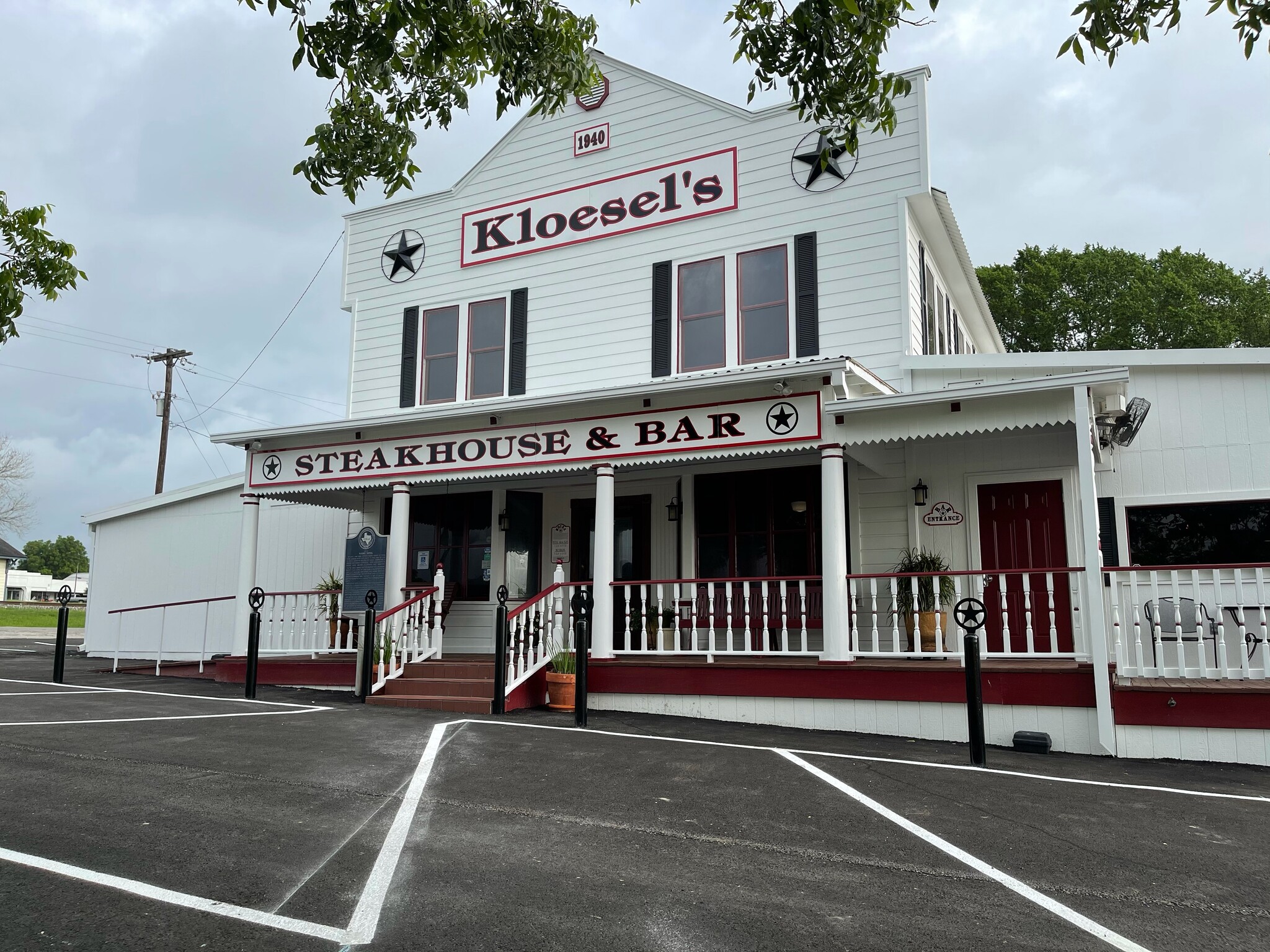 101 Moore, Moulton, TX for sale Primary Photo- Image 1 of 29