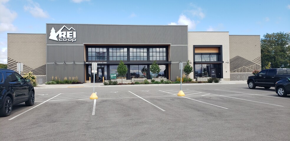 3850 Wisconsin Ave, Appleton, WI for sale - Primary Photo - Image 1 of 1