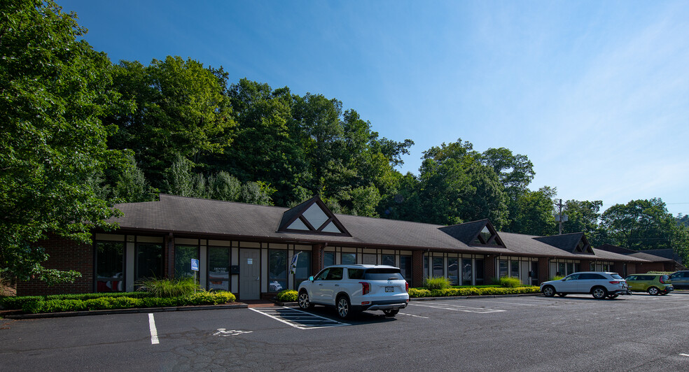 777-785 Pine Valley Dr, Pittsburgh, PA for lease - Building Photo - Image 1 of 5