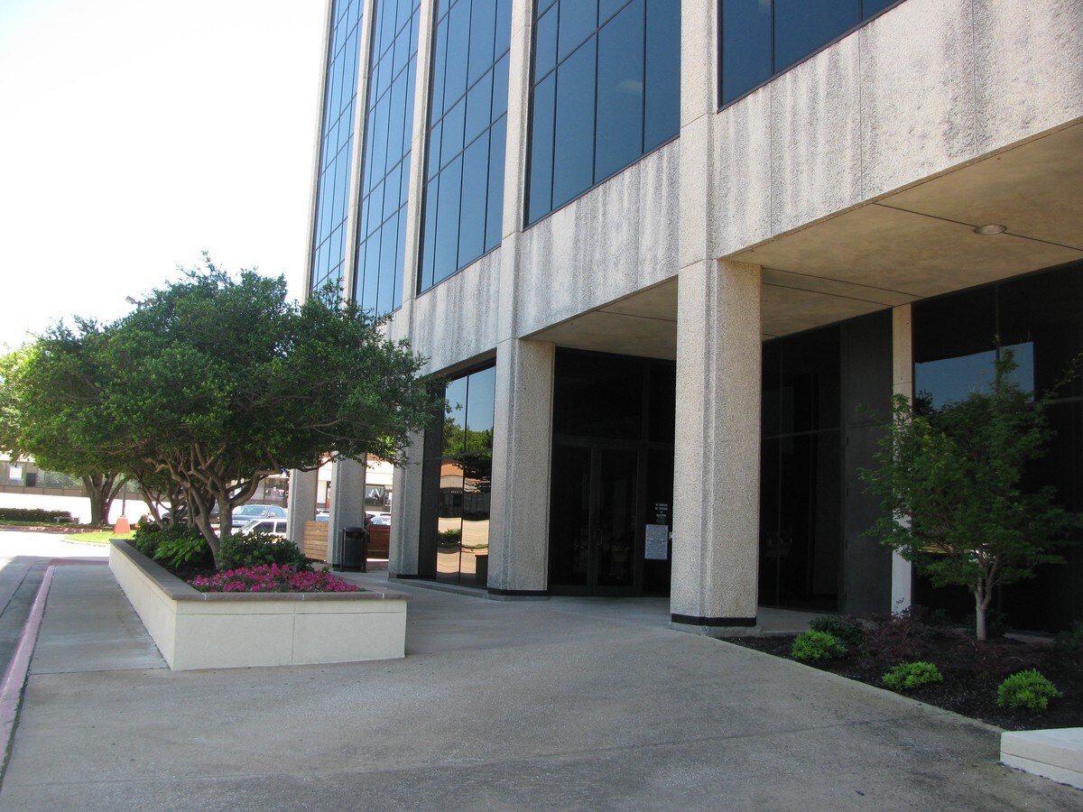 8701 Bedford Euless Rd, Hurst, TX, 76053 Property For Lease on