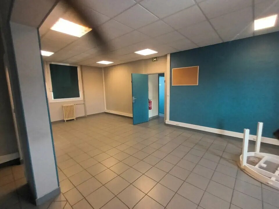 Location Bureaux 58 m² - Photo 1