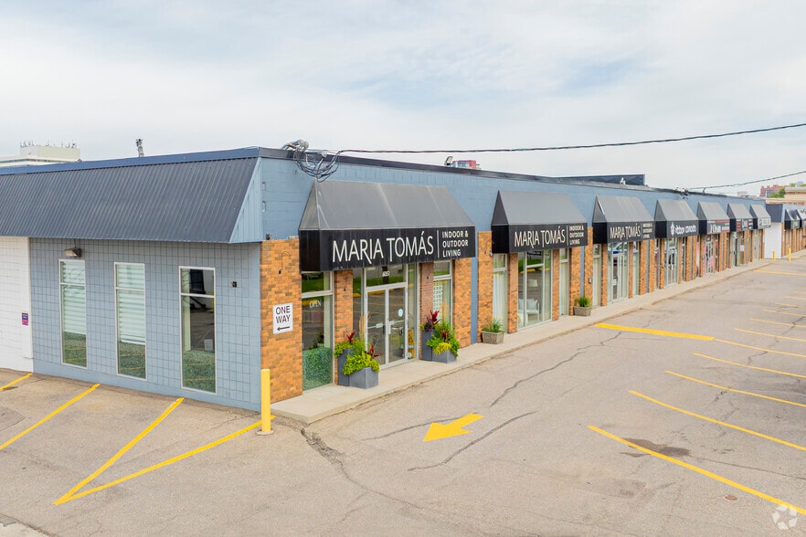 6043-6055 Centre St S, Calgary, AB for lease - Building Photo - Image 1 of 3