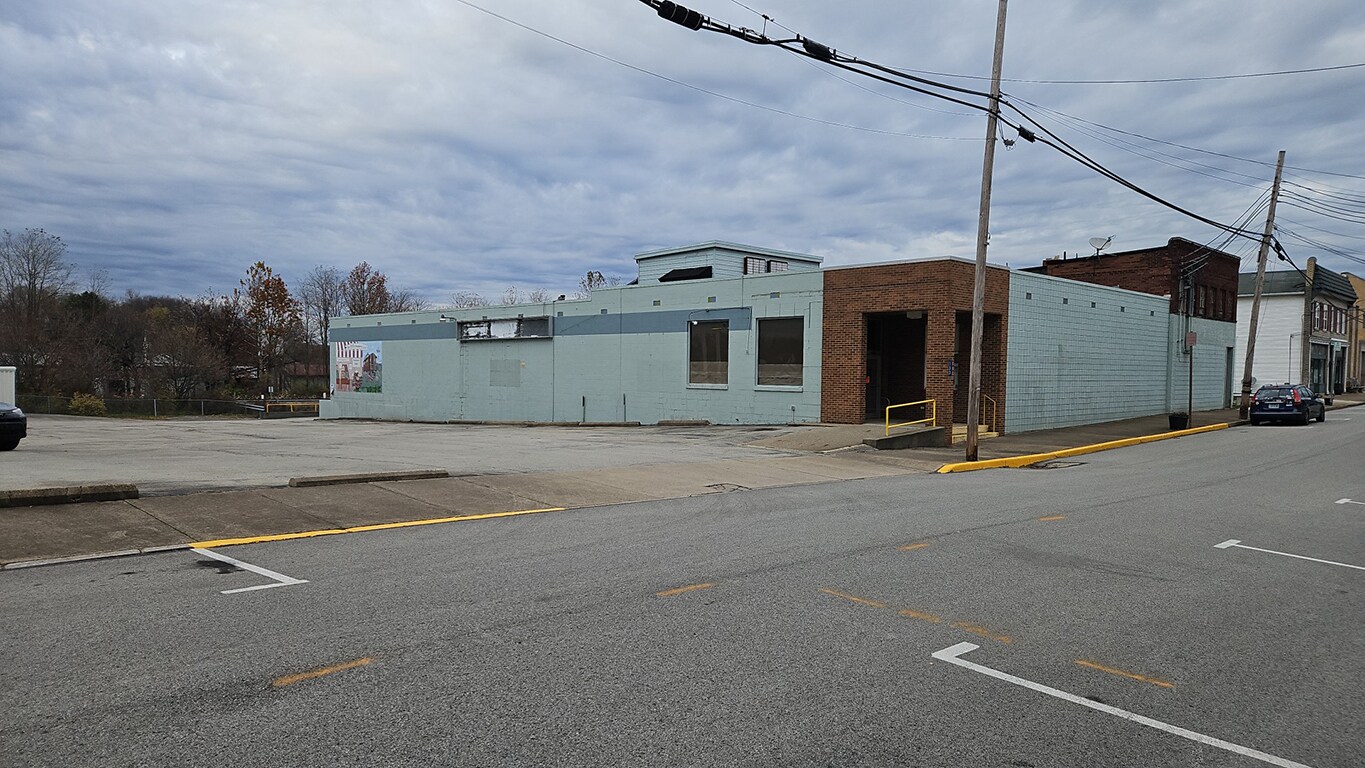 131 E 1st Ave, Derry, PA for lease Building Photo- Image 1 of 4