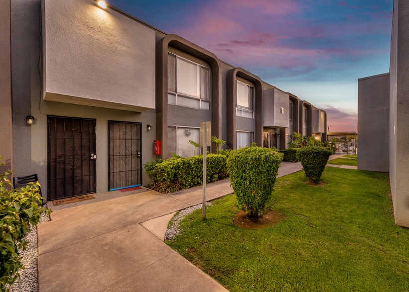 848 N Mollison Ave, El Cajon, CA for sale - Building Photo - Image 3 of 12