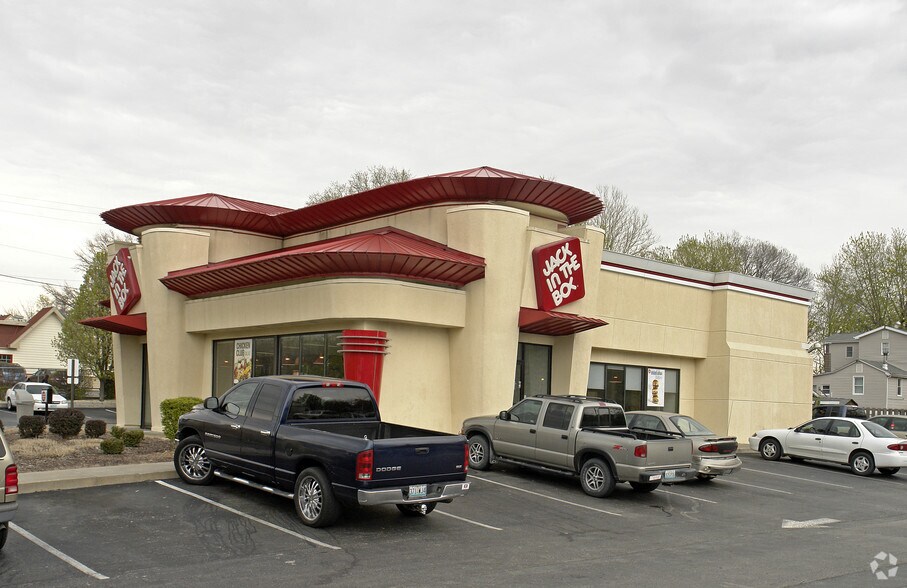 1016 S 5th St, Saint Charles, MO for lease - Building Photo - Image 2 of 4