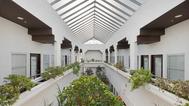 1460 7th St, Santa Monica, CA for lease Interior Photo- Image 2 of 4