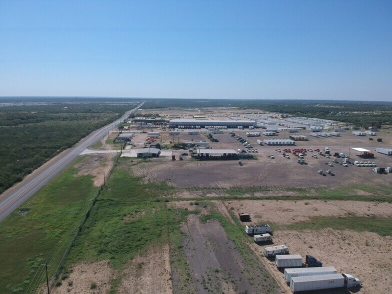 16464 US Highway 83 N, Laredo, TX for lease - Building Photo - Image 2 of 5