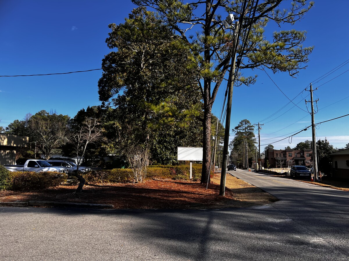 610 S Bennett St, Southern Pines, NC 28387 - Retail for Lease | LoopNet