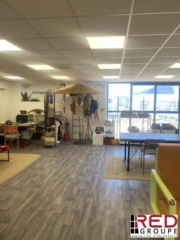 Flex in Aubagne for sale Building Photo- Image 1 of 6