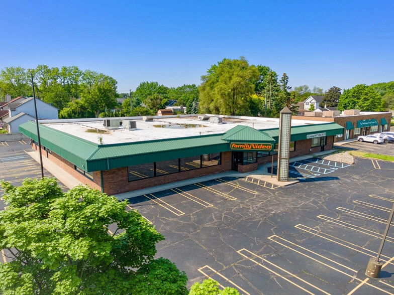 37405 Ann Arbor Rd, Livonia, MI for lease - Building Photo - Image 1 of 15