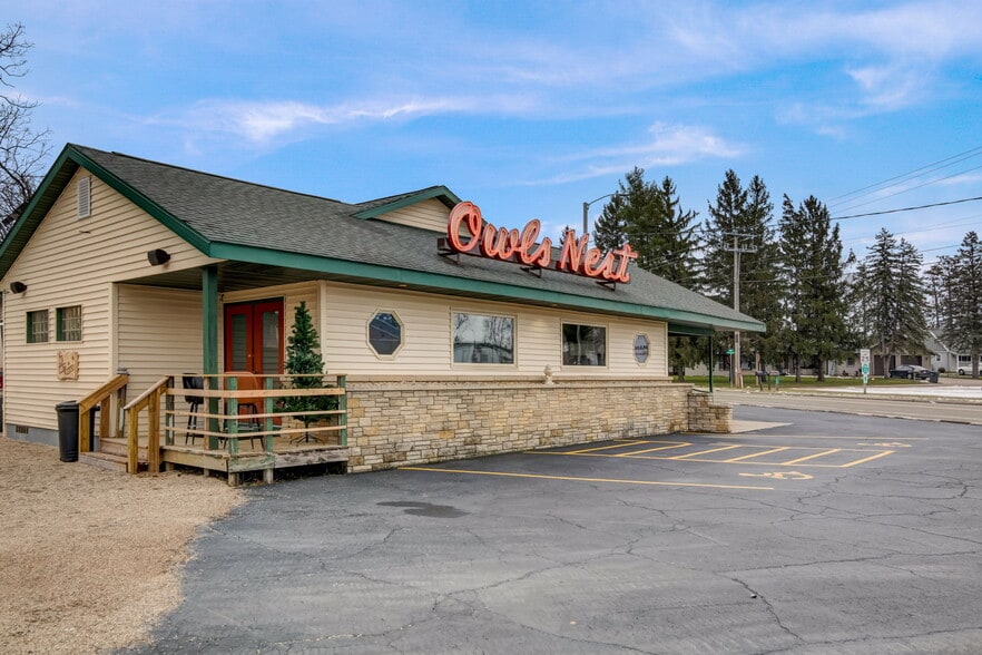 617 E North St, Poynette, WI for sale - Building Photo - Image 2 of 49