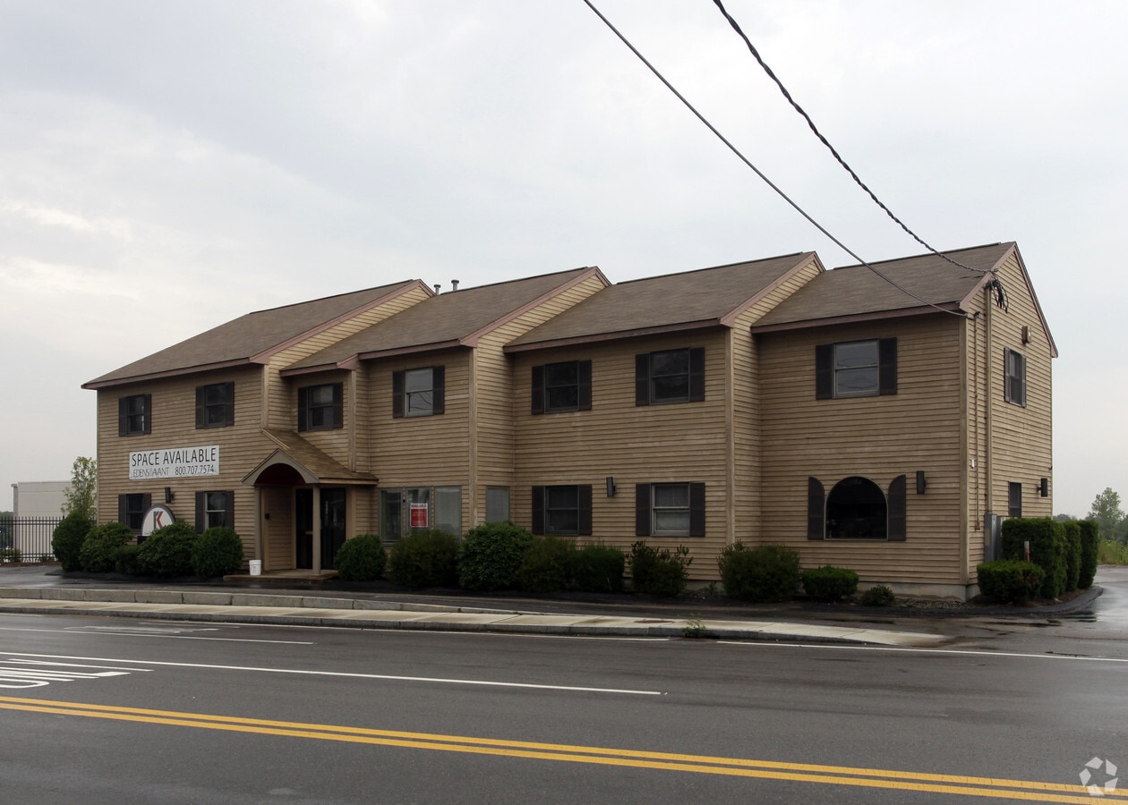 489 Page St, Stoughton, MA 02072