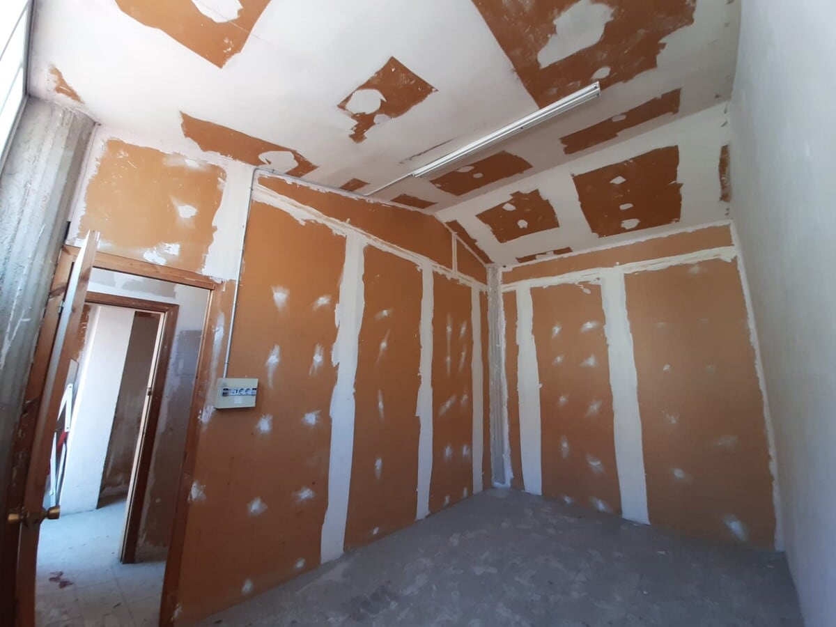 Granollers, BAR 08401 -  -  - Interior Photo - Image 1 of 8