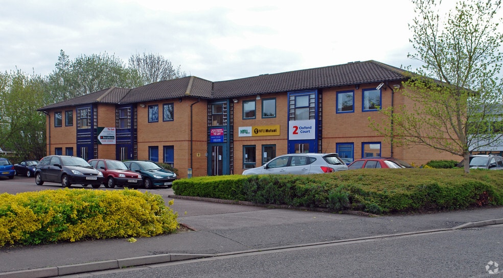 St. James Rd, Brackley for lease - Primary Photo - Image 1 of 18