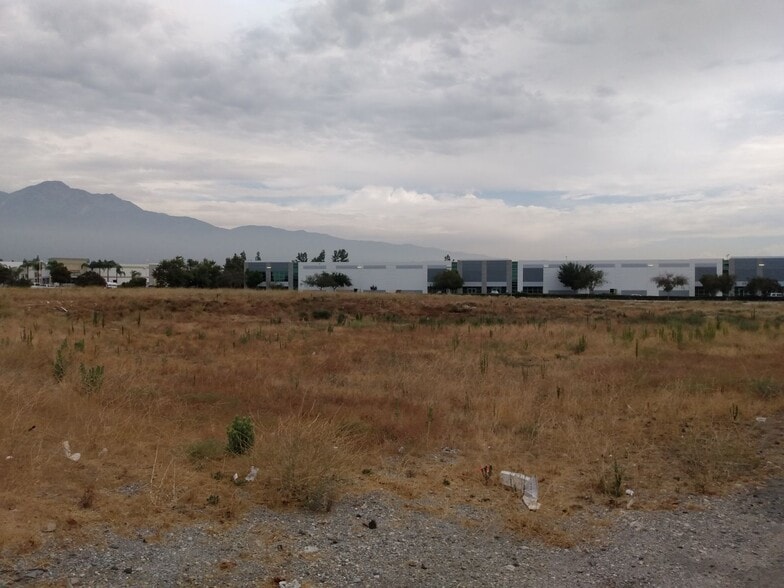 8825 Vineyard Ave, Rancho Cucamonga, CA for sale - Building Photo - Image 2 of 9