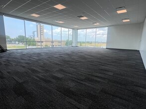 1960 Kimball Ave, Manhattan, KS for lease Interior Photo- Image 2 of 2