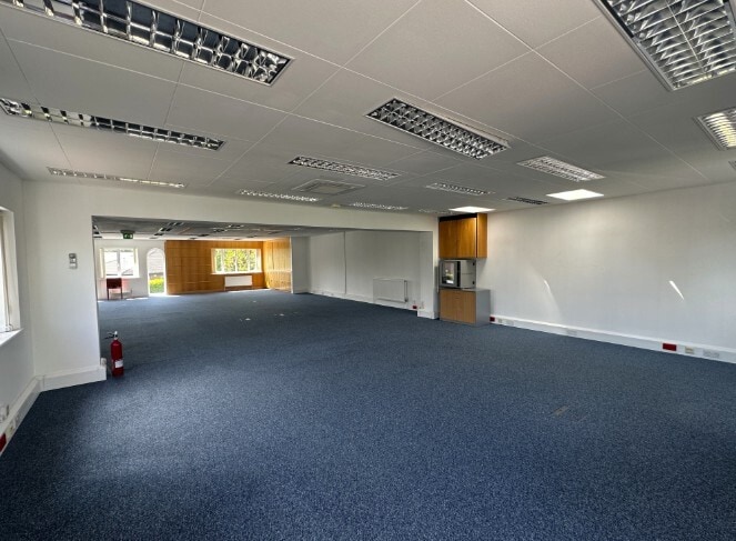 James Nicholson Link, York for lease - Interior Photo - Image 3 of 8