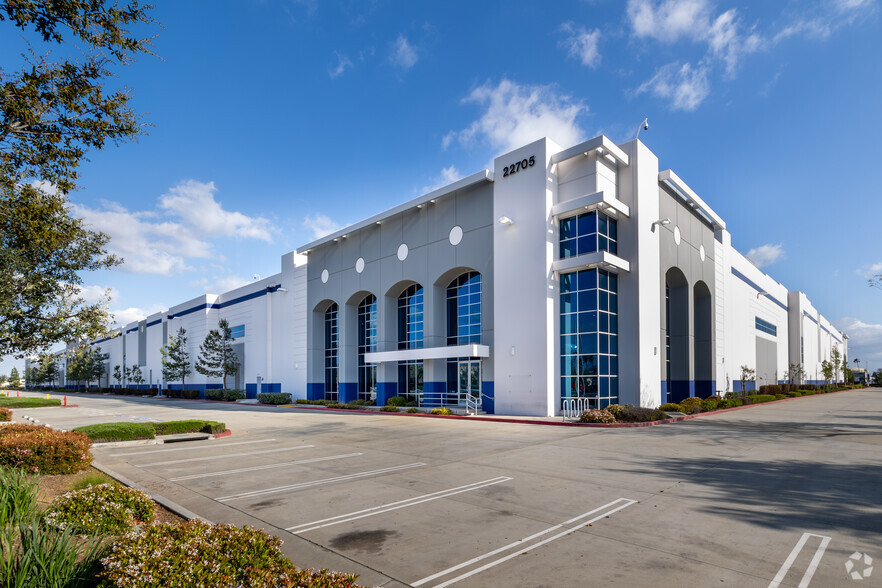 22705 Newhope St, Moreno Valley, CA for sale - Primary Photo - Image 1 of 1