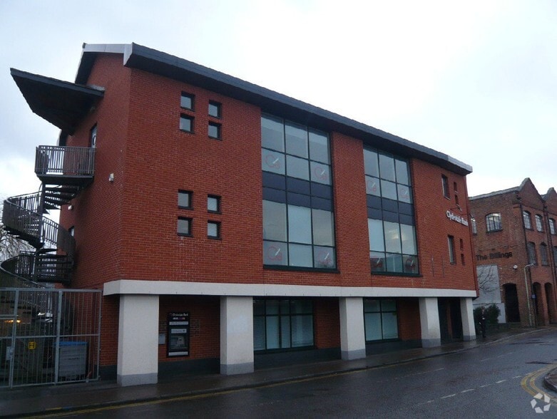 2 Walnut Tree Close, Guildford for lease - Building Photo - Image 2 of 6