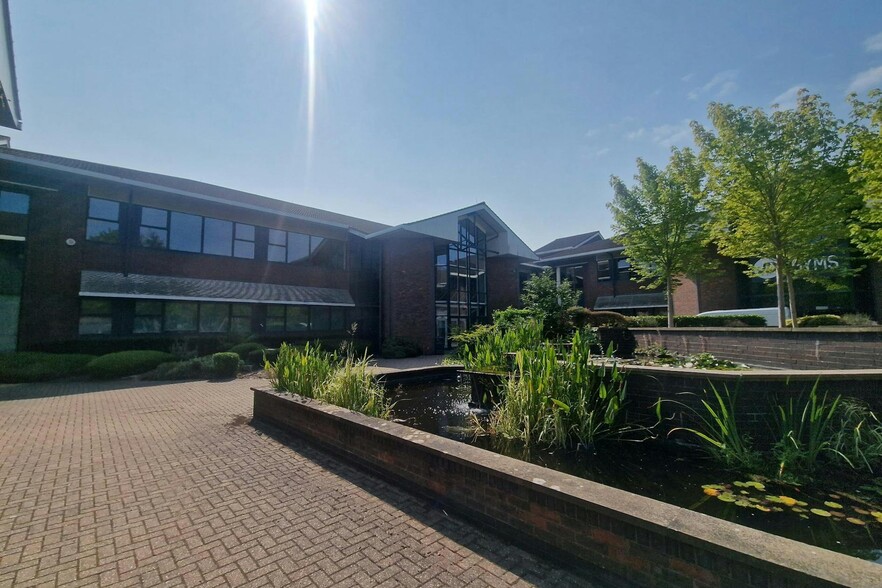 Jays Clos, Basingstoke for lease - Building Photo - Image 3 of 5