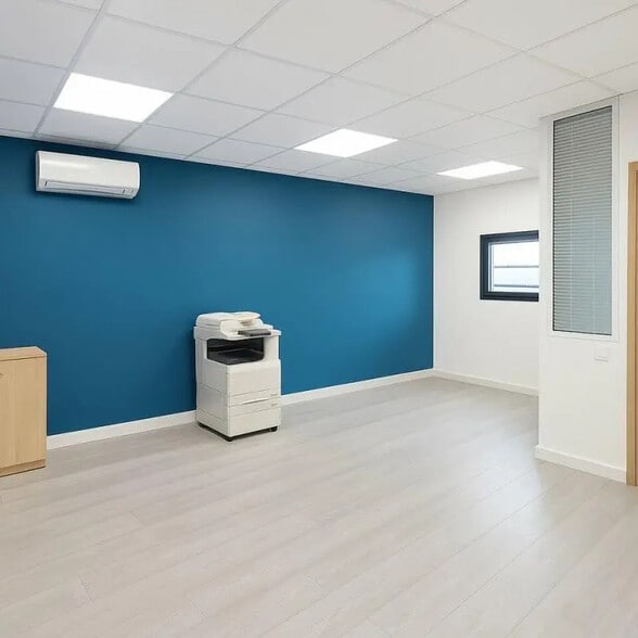 Flex in Vaulx-Milieu for sale - Interior Photo - Image 2 of 9