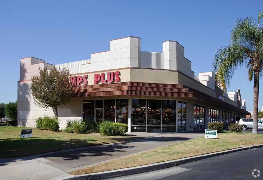 10357 Magnolia Ave, Riverside, CA 92505