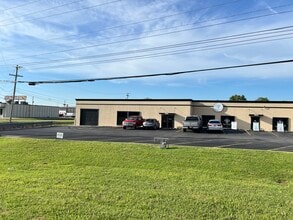 8532-8548 E 41st St, Tulsa, OK for lease Building Photo- Image 2 of 7