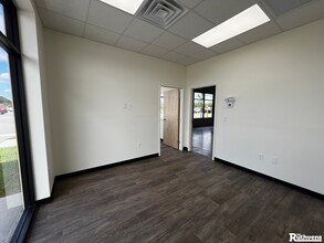 3625 Jones Industrial Dr, Lakeland, FL for lease Interior Photo- Image 2 of 10