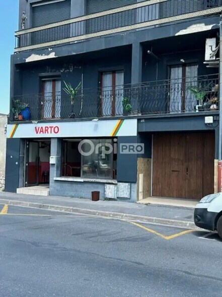 Retail in Reims for sale - Building Photo - Image 1 of 7