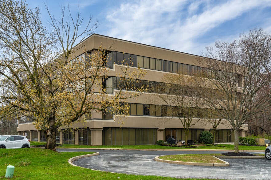 100 W Commons Blvd, New Castle, DE for lease - Building Photo - Image 2 of 5