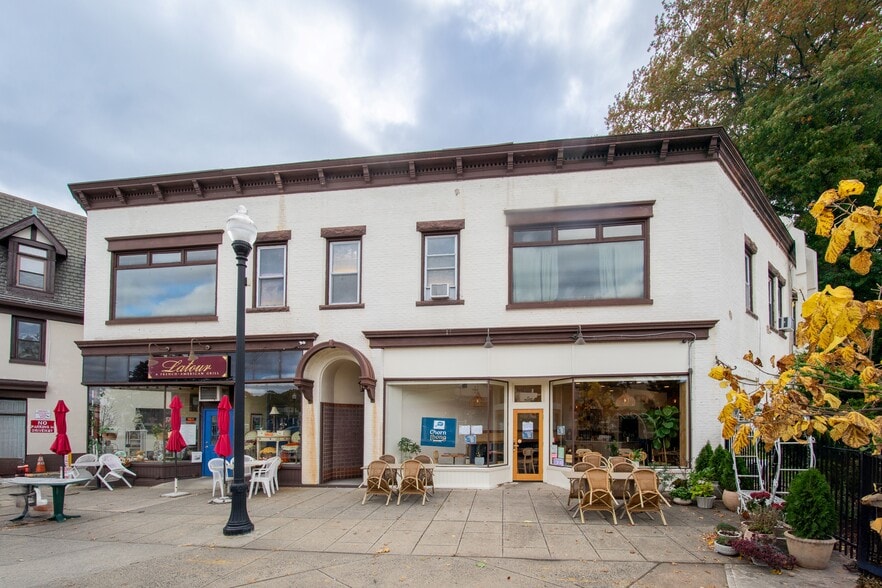 2 E Ridgewood Ave, Ridgewood, NJ for sale - Primary Photo - Image 1 of 1