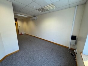 10 Dudley St, Luton for lease Interior Photo- Image 2 of 10