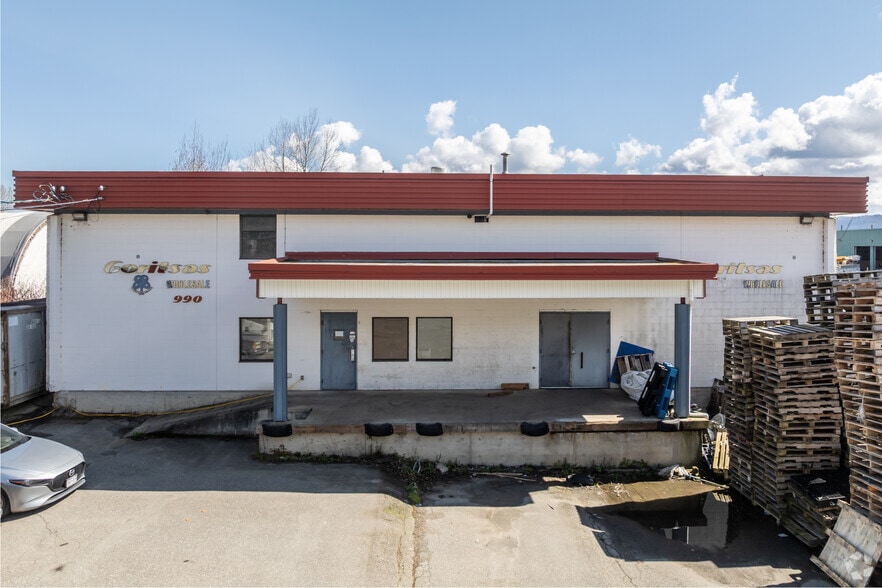 990 Riverside Rd, Abbotsford, BC for sale - Building Photo - Image 2 of 4