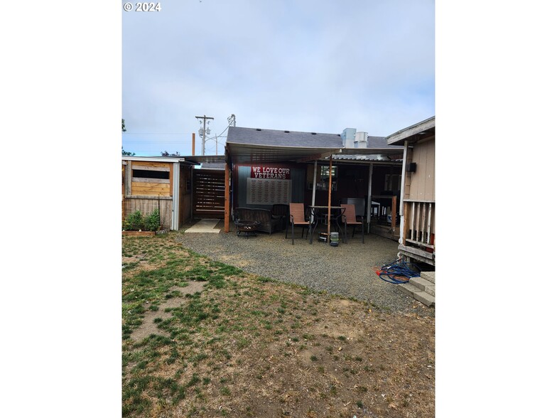 1890 37th St, Florence, OR for sale - Building Photo - Image 2 of 3