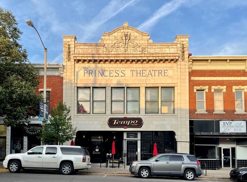 206 N Walnut St, Bloomington, IN for sale - Primary Photo - Image 1 of 11