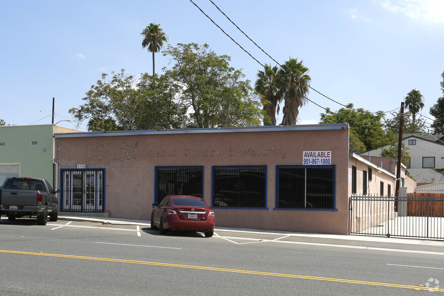 2726 Main St, Riverside, CA for lease - Building Photo - Image 3 of 28