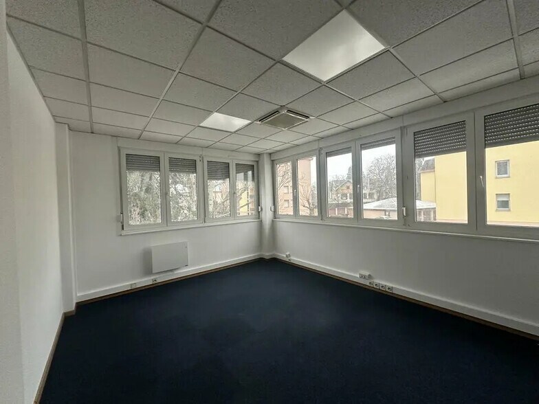 Office in Sélestat for lease - Interior Photo - Image 2 of 7