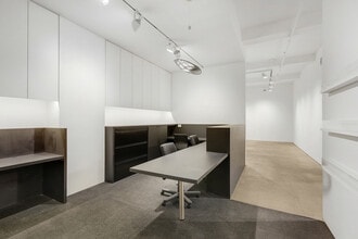529-535 W 20th St, New York, NY for lease Interior Photo- Image 2 of 7