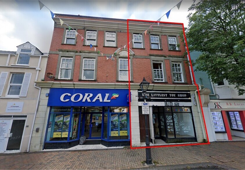 65-67 Charles St, Milford Haven for lease - Primary Photo - Image 1 of 5