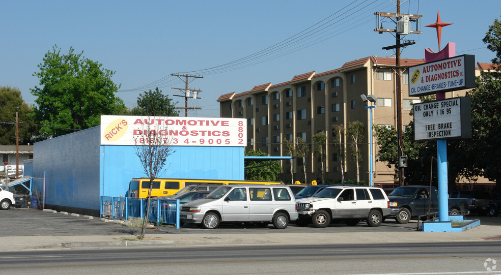 8802 Reseda Blvd, Northridge, CA for lease - Building Photo - Image 2 of 5