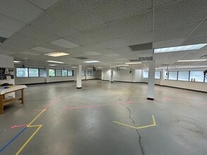 45064 Underwood Ln, Dulles, VA for lease Interior Photo- Image 2 of 3