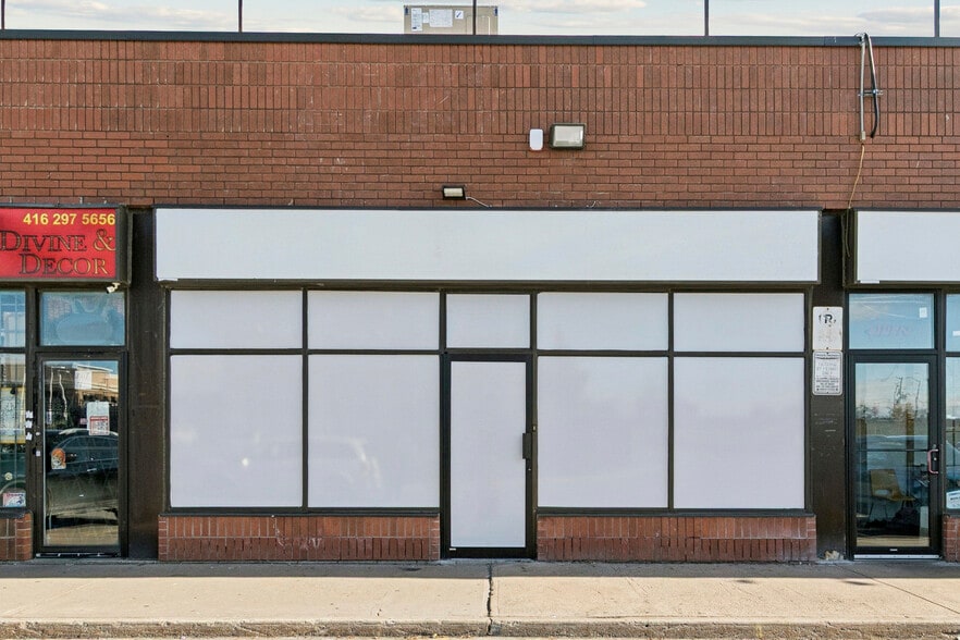 2721 Markham Rd, Toronto, ON for lease - Primary Photo - Image 1 of 36