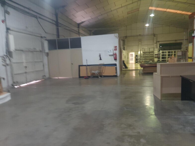 Industrial in SEVILLA for lease - Building Photo - Image 2 of 10