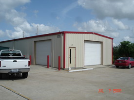 1775C Dickinson Ave, Dickinson TX - Warehouse