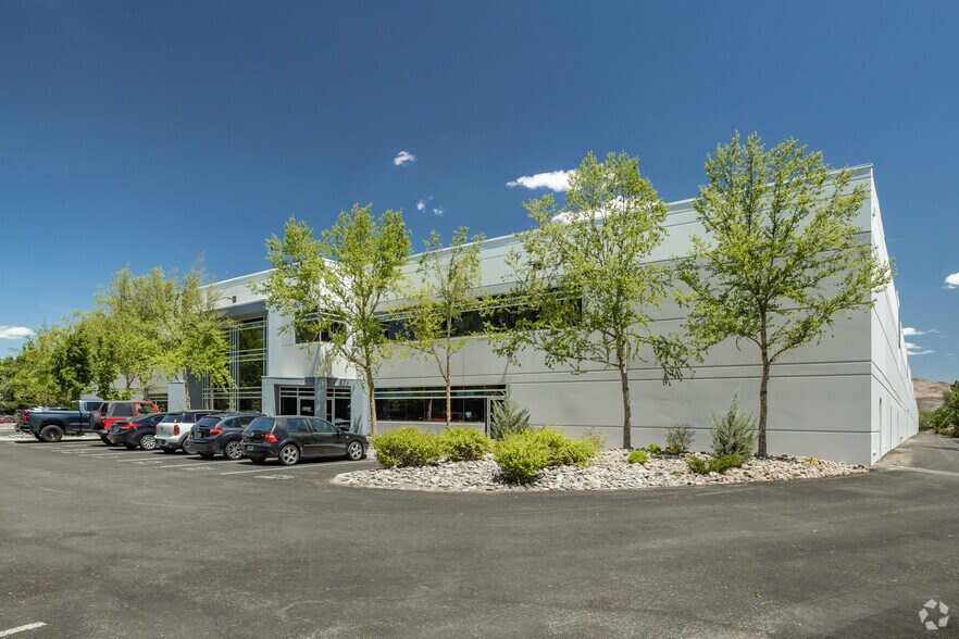 640 Maestro Dr, Reno, NV for sale - Building Photo - Image 1 of 1